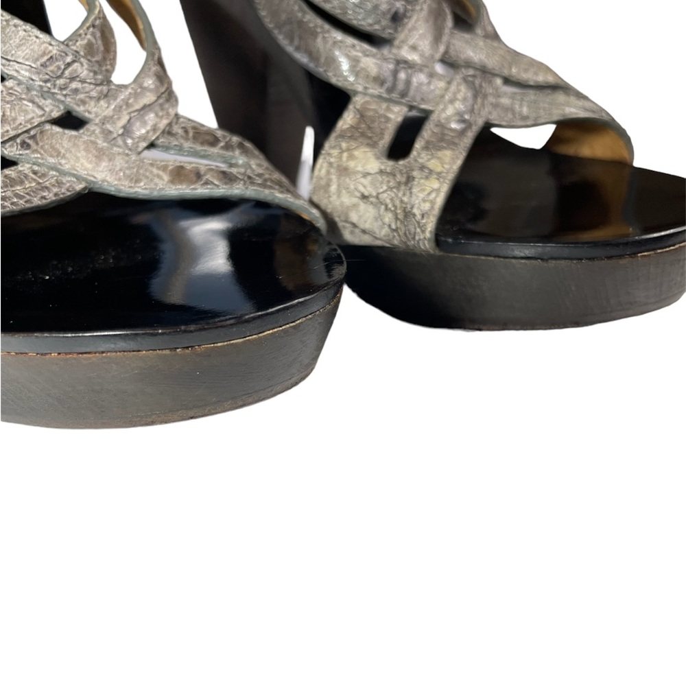 GIVENCHY Stacked Heel Open Toe Textured Leather Strappy Platform Pump - Picture 6 of 16
